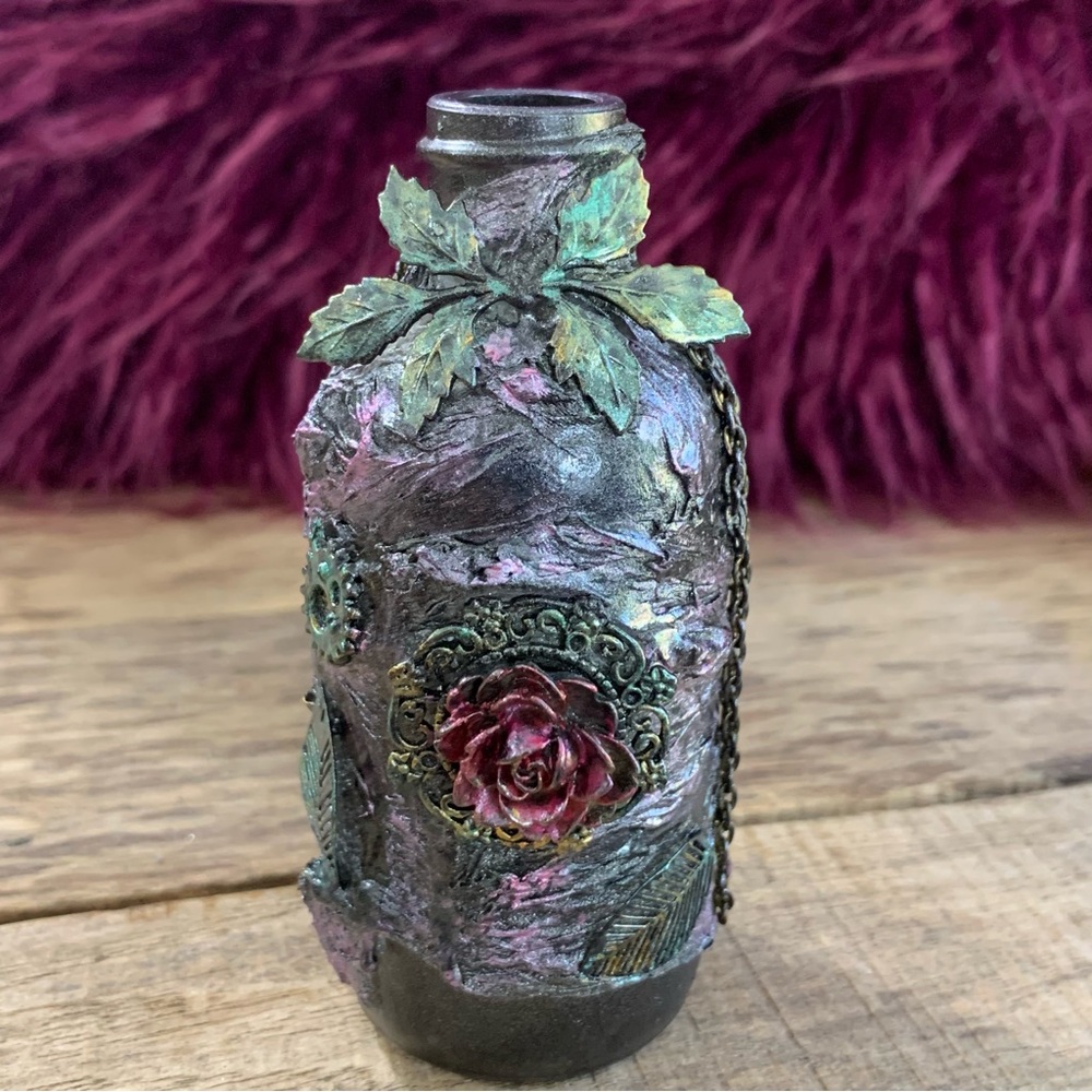 Handmade Steampunk mini Decor Bottle with Gears – Vintage Cosplay Prop